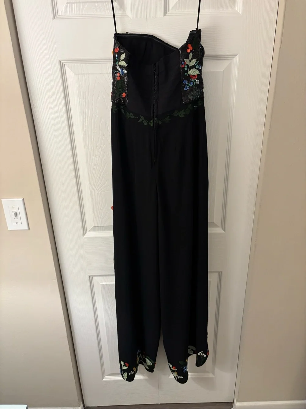 πΈ Alice + Olivia Sequin Floral Embroidered Bustier Jumpsuit πΈ - Picture 9 of 10